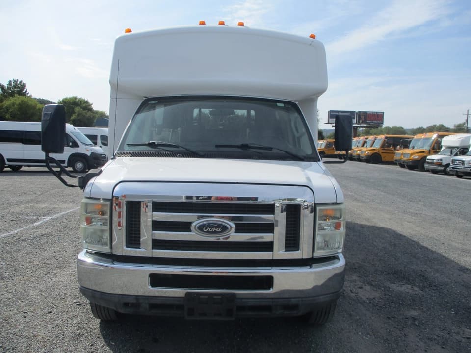 2010 Ford Champion Challenger Shuttle Bus - Image 2