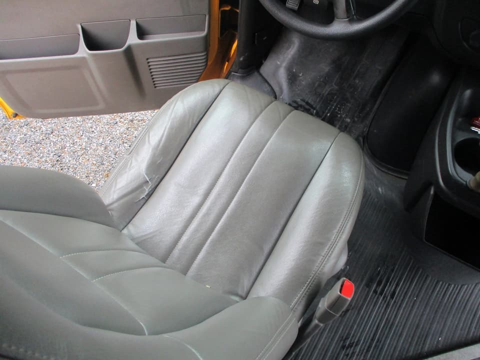 2009 Chevrolet Minotour School Bus - Image 8