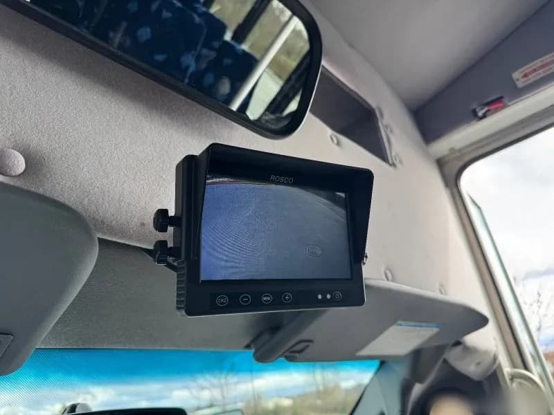 2013 Ford F-550 Shuttle Bus - Image 13