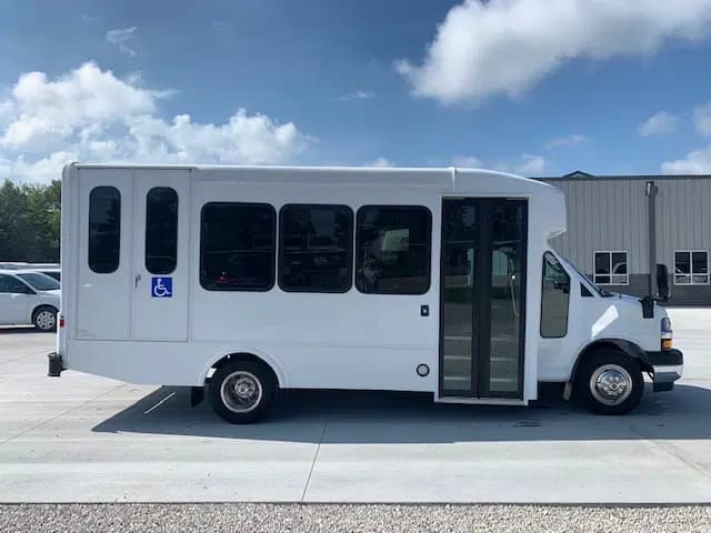 2024 Chevrolet Terra Turtle Top Shuttle Bus - Image 2
