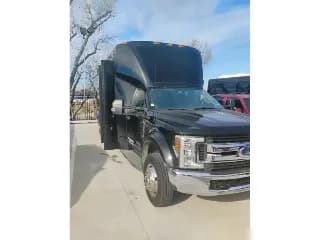 2018 Ford F-550 bus