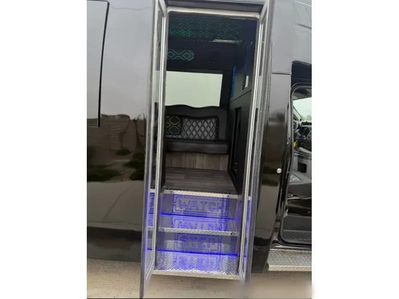 2018 Ford E-450 Party Bus - Image 12