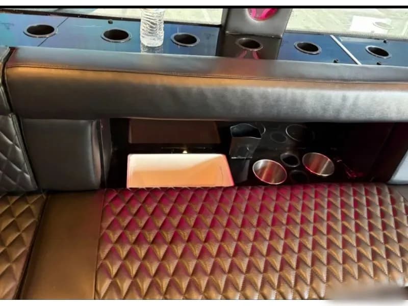 2018 Ford F-550 Party Bus - Image 12