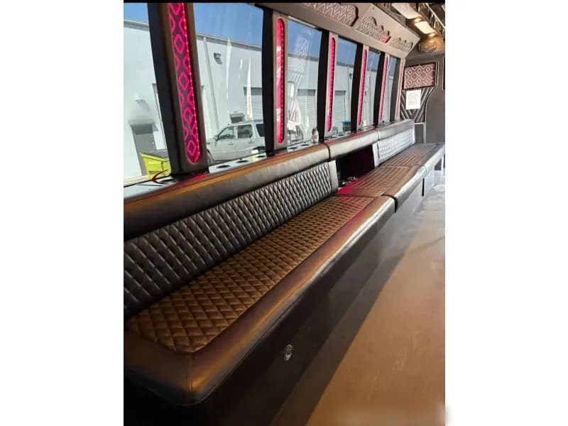2018 Ford F-550 Party Bus - Image 7