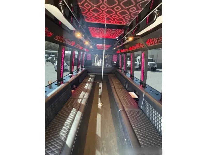 2018 Ford F-550 Party Bus - Image 8