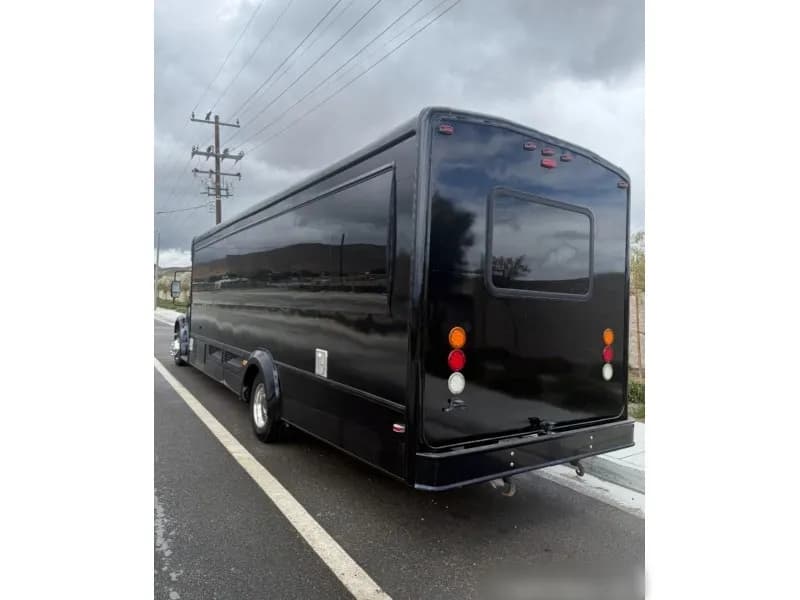2016 Freightliner Coach Party Bus - Image 4