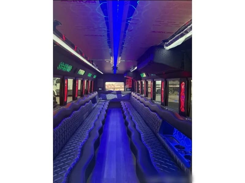 2016 Freightliner Coach Party Bus - Image 6