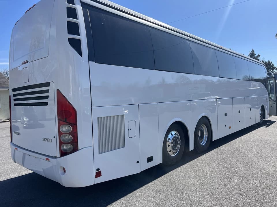 2014 Volvo 9700 Motor Coach - Image 3