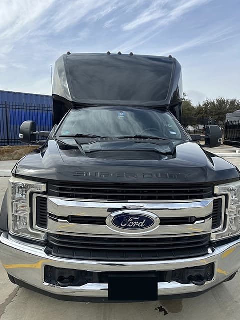 2019 Grech F550 GM33 Executive Shuttle - Image 4