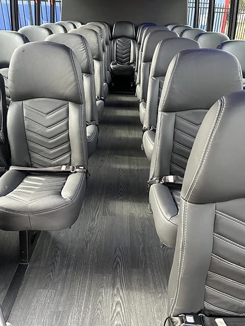 2019 Grech F550 GM33 Executive Shuttle - Image 7