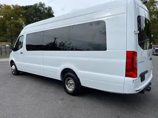2022 Moonlight Mercedes-Benz Sprinter 3500 bus