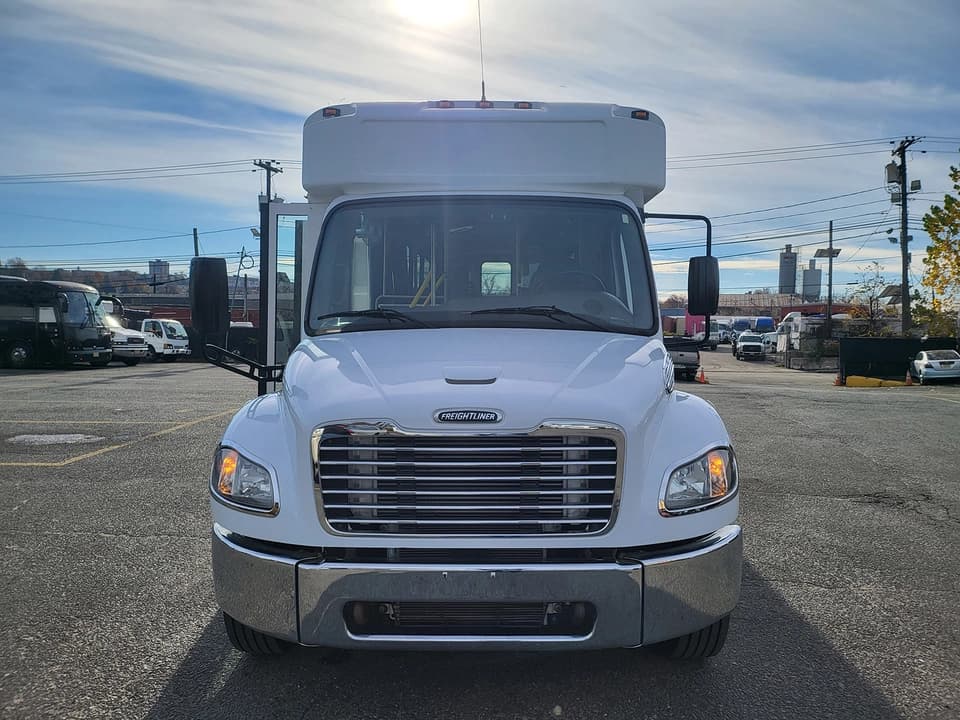2018 Glaval S2 ADA Shuttle - Image 8