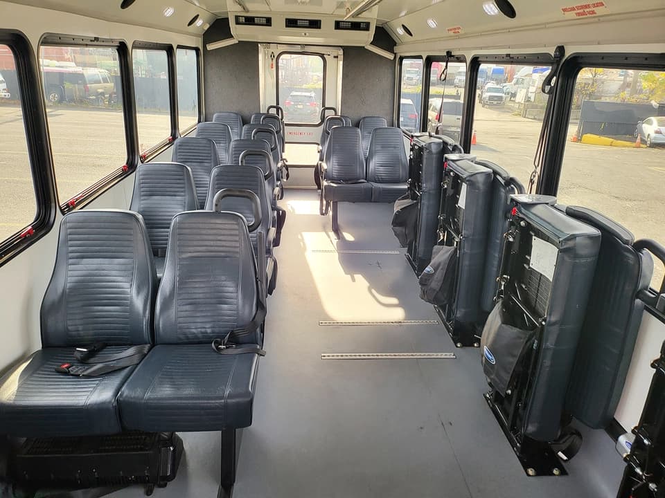2018 Glaval S2 ADA Shuttle - Image 9