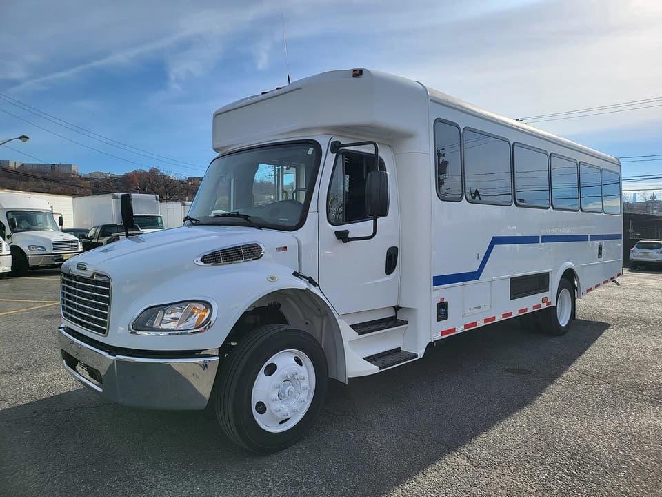2018 Glaval S2 ADA Shuttle - Image 6