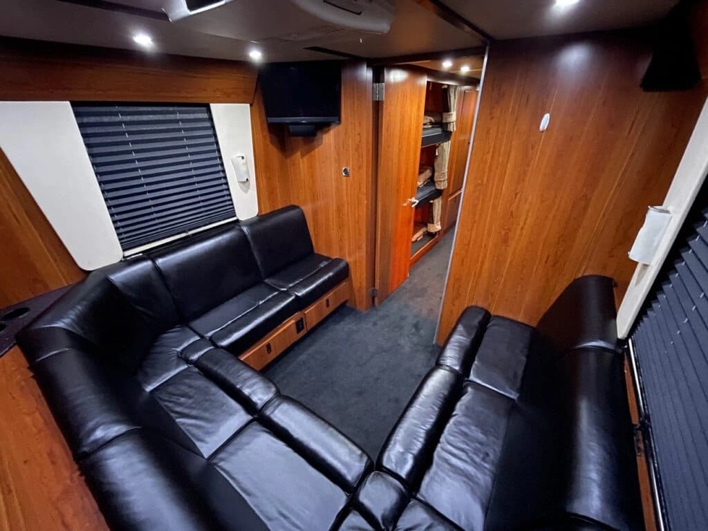 1998 Prevost XL Entertainer Coach - Image 18