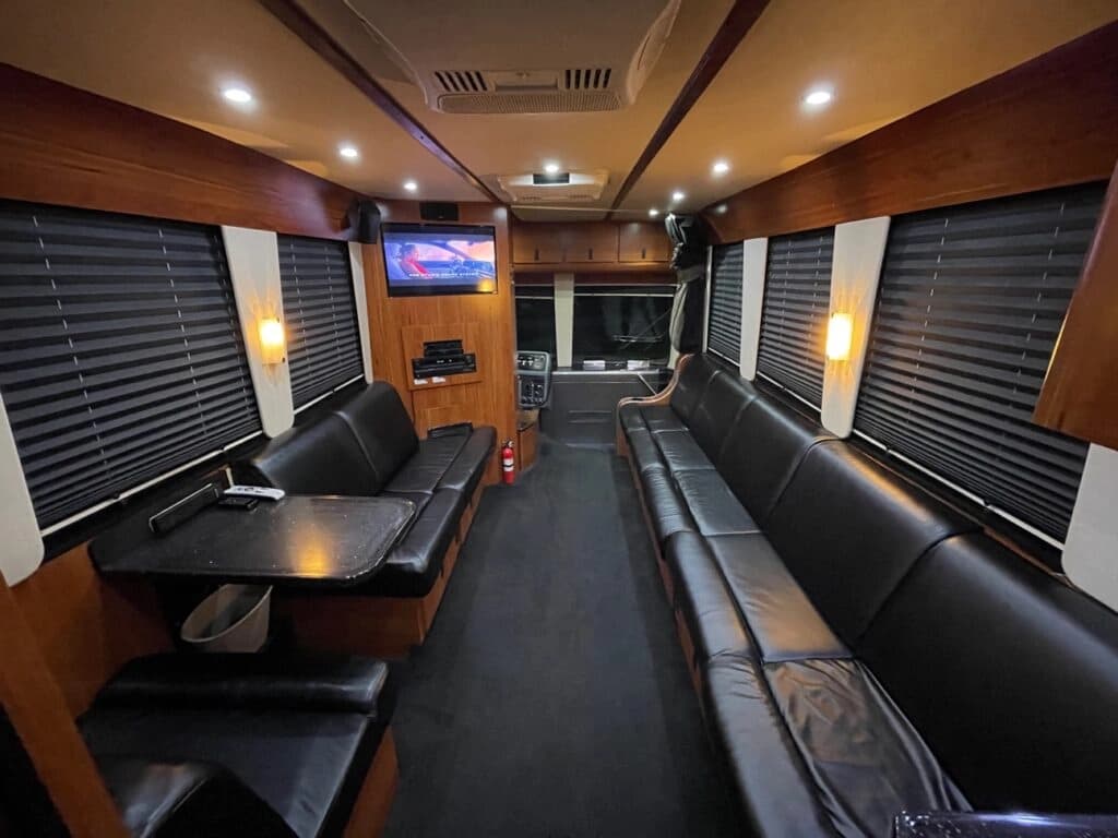 1998 Prevost XL Entertainer Coach - Image 8