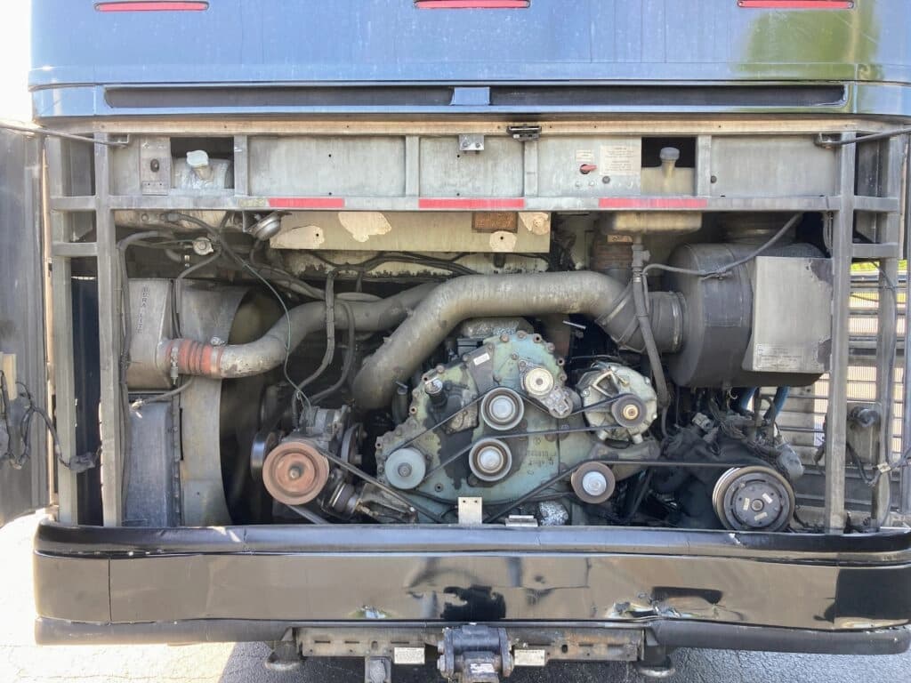 2000 Prevost XLII Entertainer Coach - Image 20