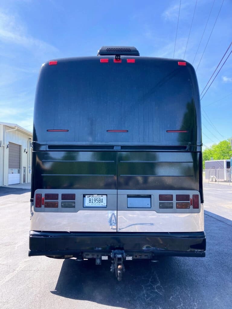 2000 Prevost XLII Entertainer Coach - Image 7