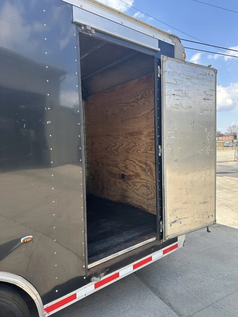 2019 TAT Inc Cargo 15 Trailers - Image 12