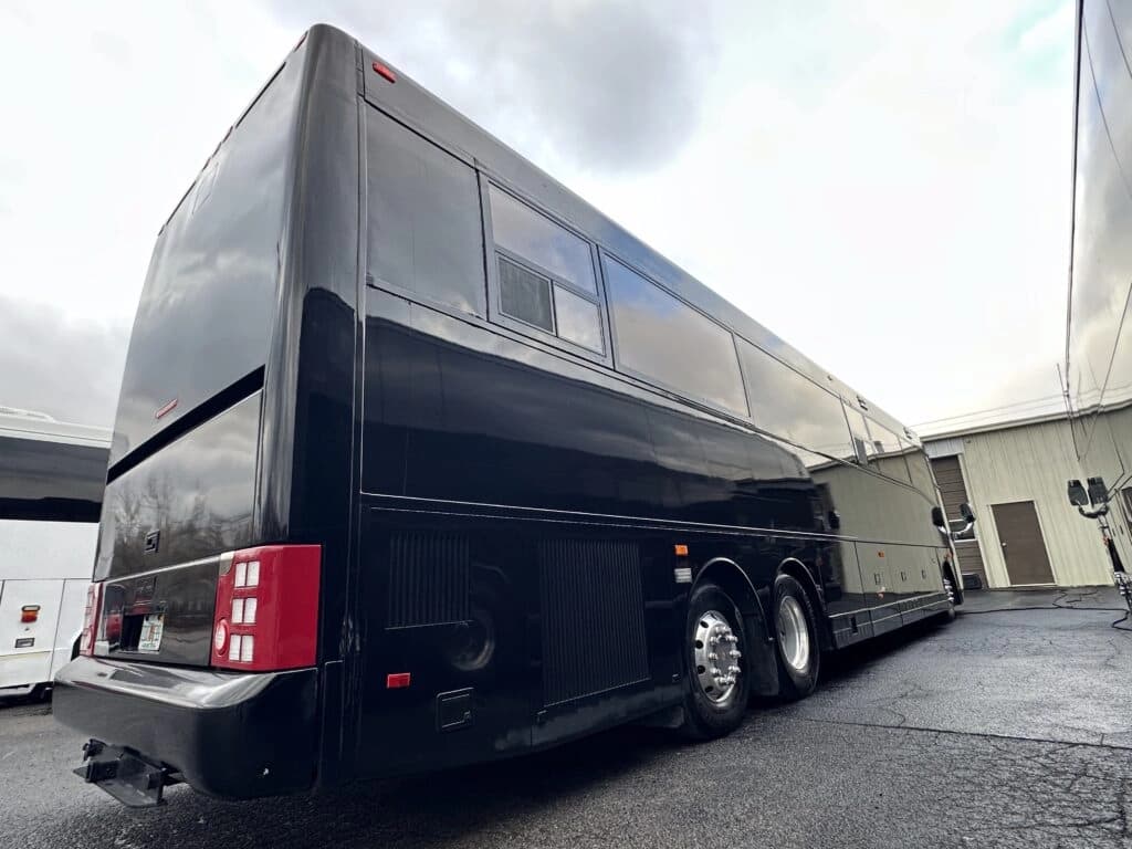 2000 VanHool T2145 Executive Day Coach - Image 7