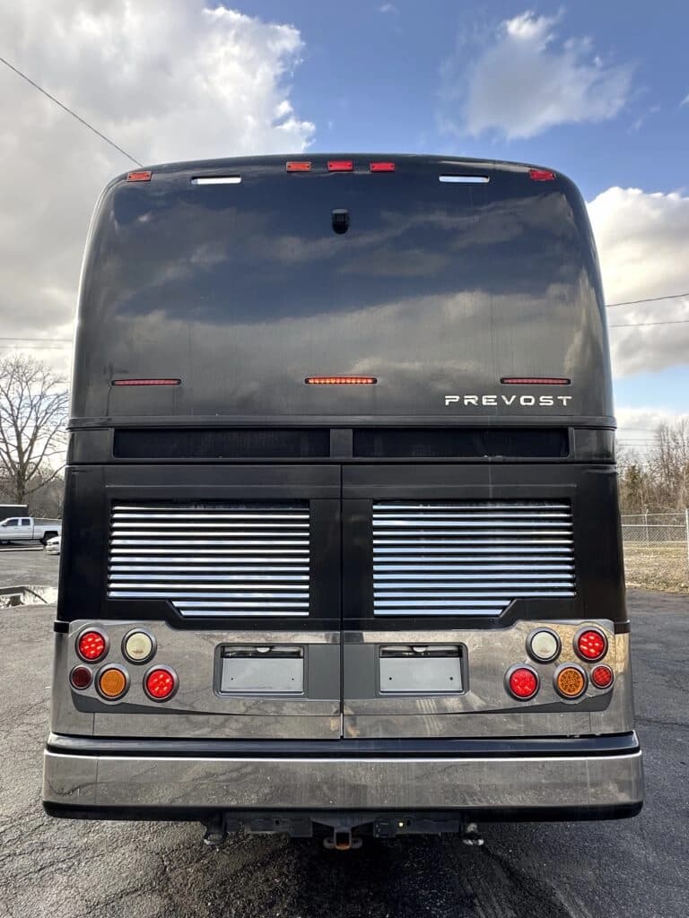 2008 Prevost XLII Entertainer Coach - Image 4