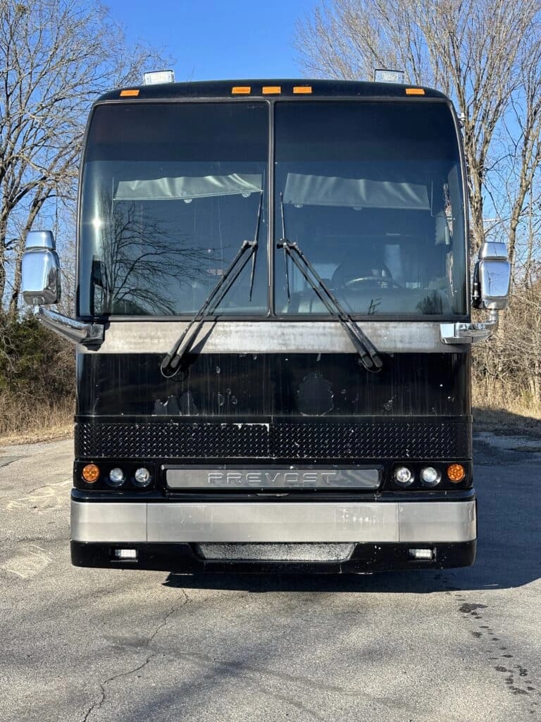 2003 Prevost XLII Entertainer Coach - Image 4