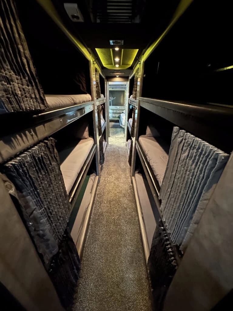 2003 Prevost XLII Entertainer Coach - Image 13