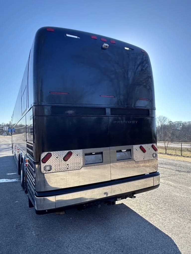 2003 Prevost XLII Entertainer Coach - Image 6