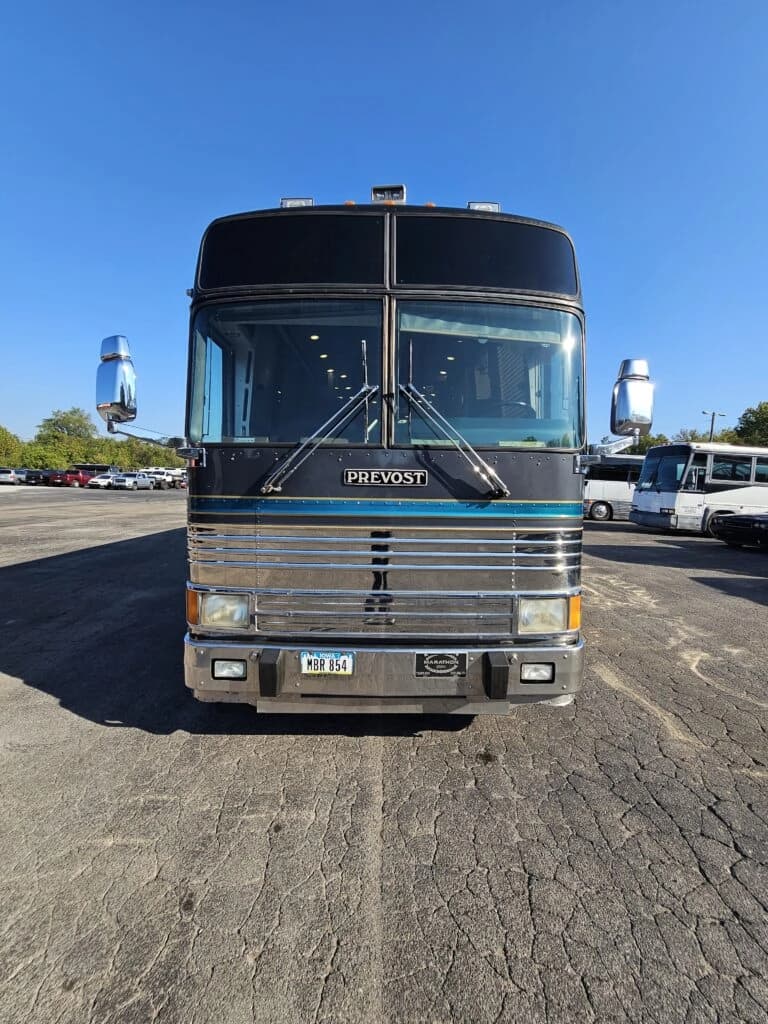 1993 Prevost XL Motor Home - Image 2
