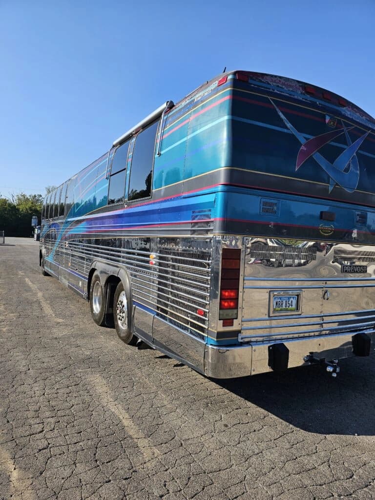 1993 Prevost XL Motor Home - Image 4