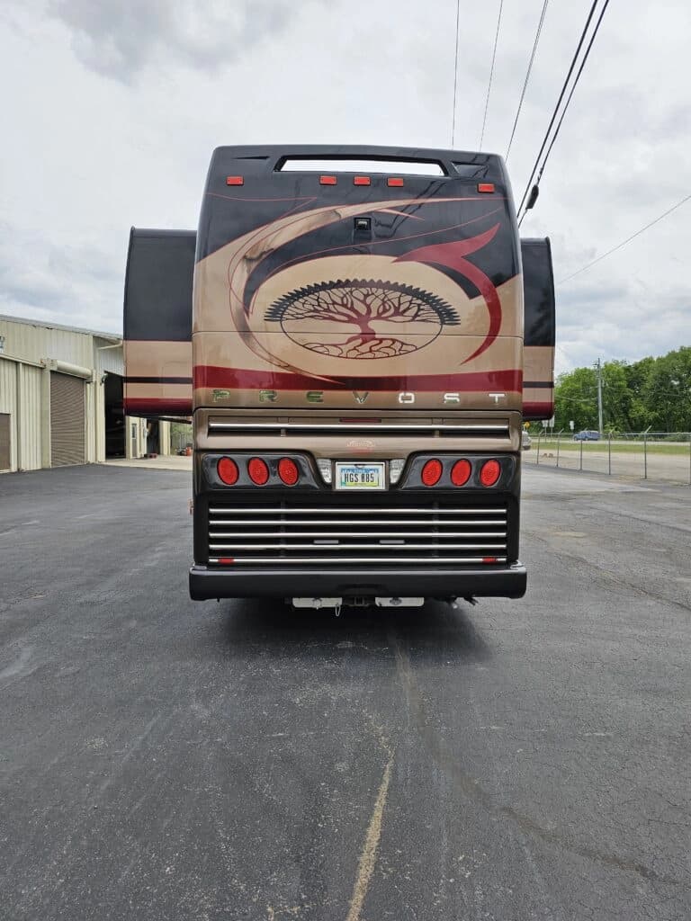 2007 Prevost H3-45VIP Motor Home - Image 13