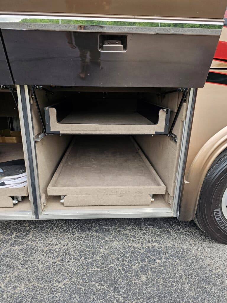 2007 Prevost H3-45VIP Motor Home - Image 7