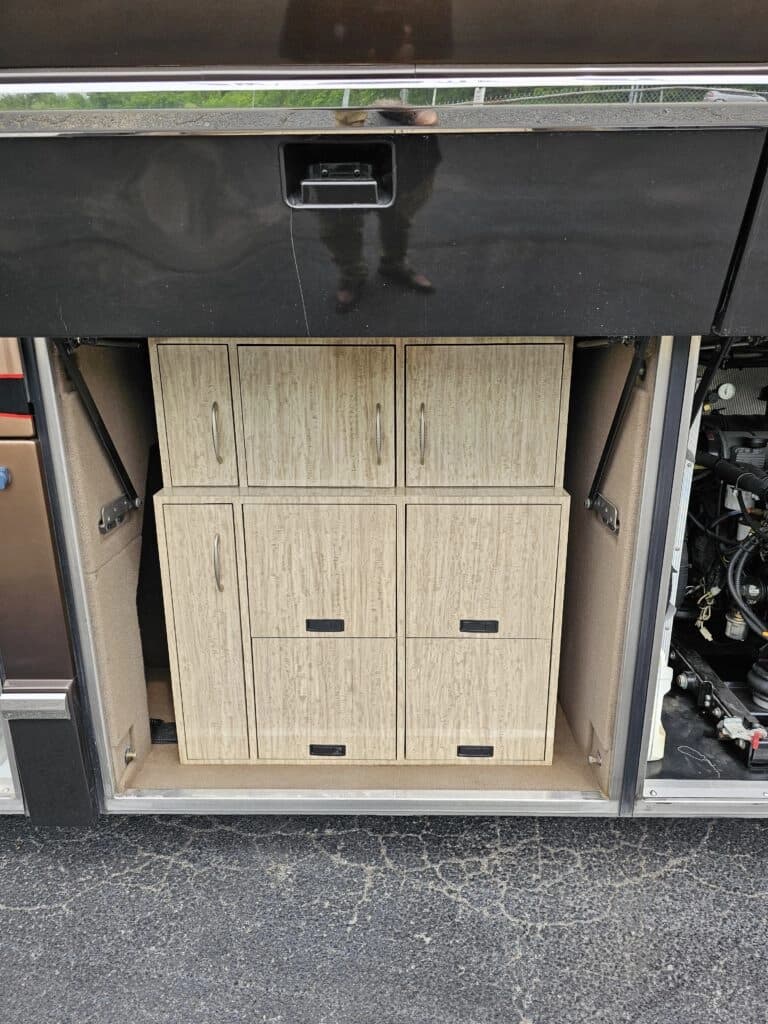 2007 Prevost H3-45VIP Motor Home - Image 45