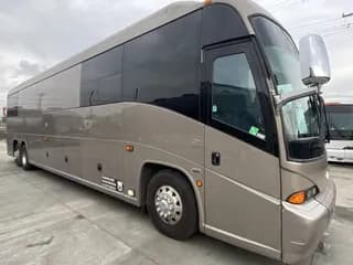 2014 Motor Coach Industries J4500 bus