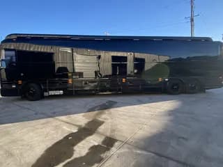 2009 Prevost (NFI) XLII bus