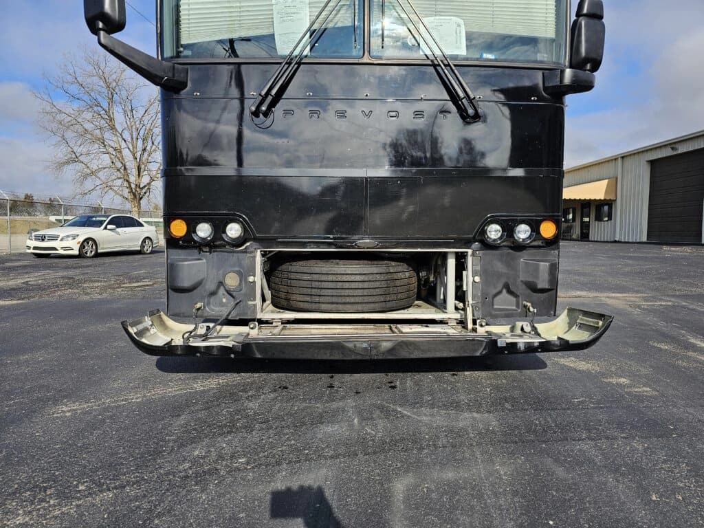 2014 Prevost X3-45 Entertainer Coach - Image 18