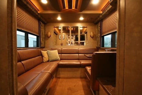 2006 Prevost XLII Entertainer Coach - Image 11