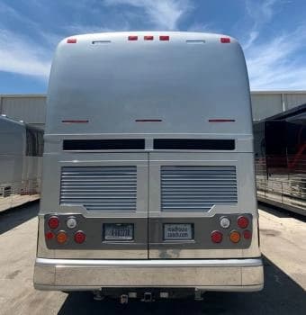 2003 Prevost XLII Entertainer Coach - Image 4