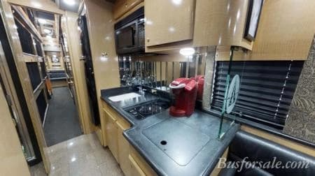 2003 Prevost XLII Entertainer Coach - Image 9