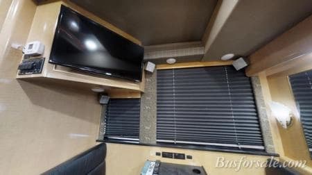 2003 Prevost XLII Entertainer Coach - Image 17
