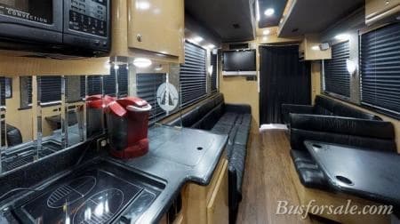 2003 Prevost XLII Entertainer Coach - Image 19