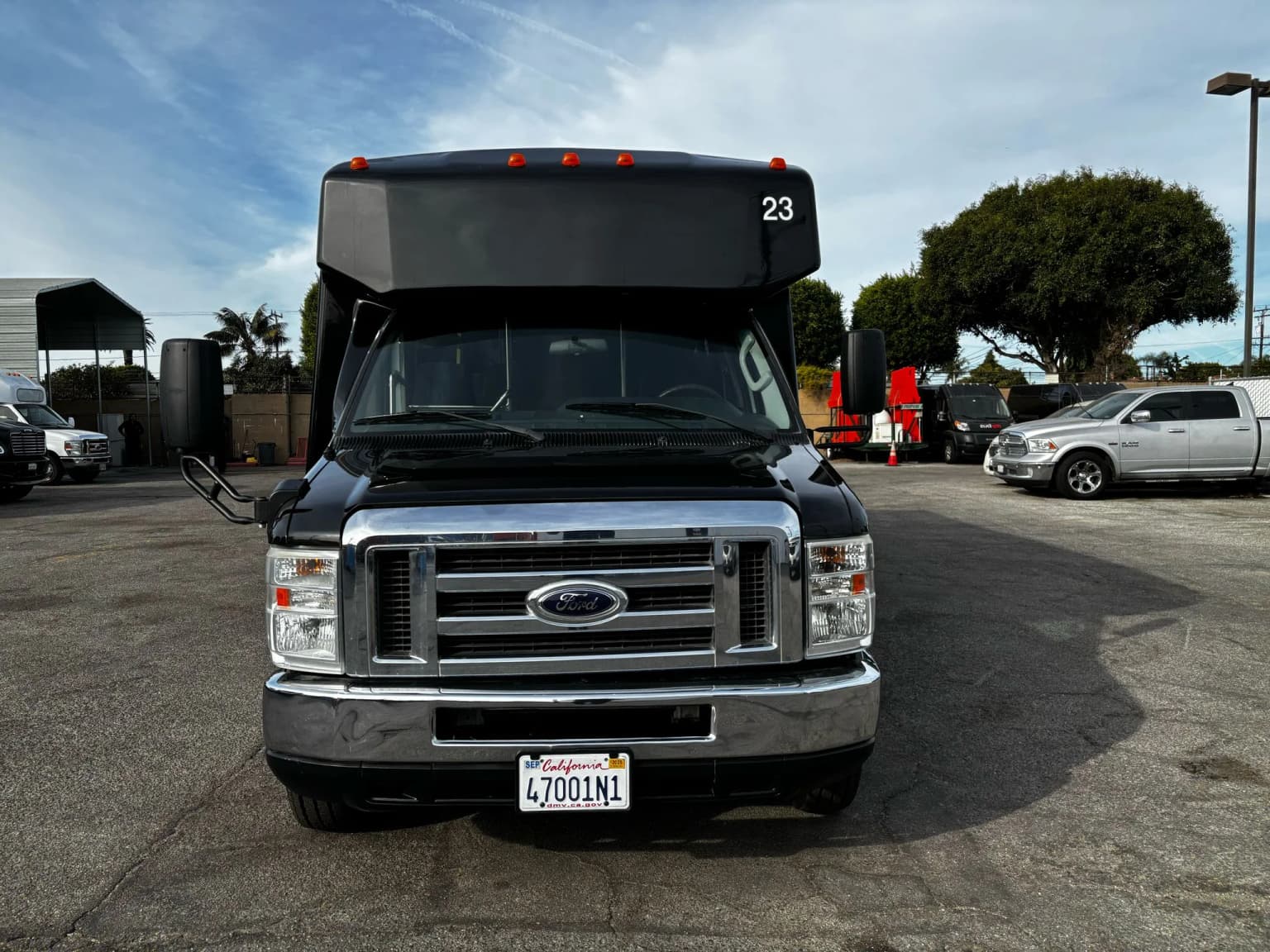2013 Ford E450 Shuttle bus - Image 12