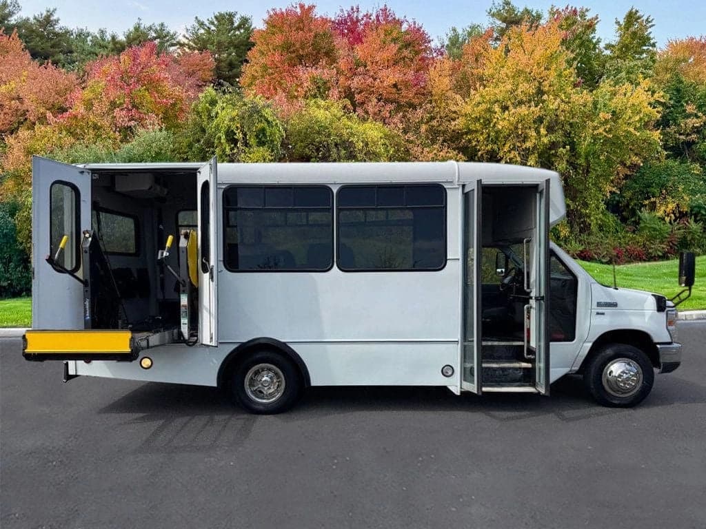2015 Ford E-350 Shuttle Bus - Image 1