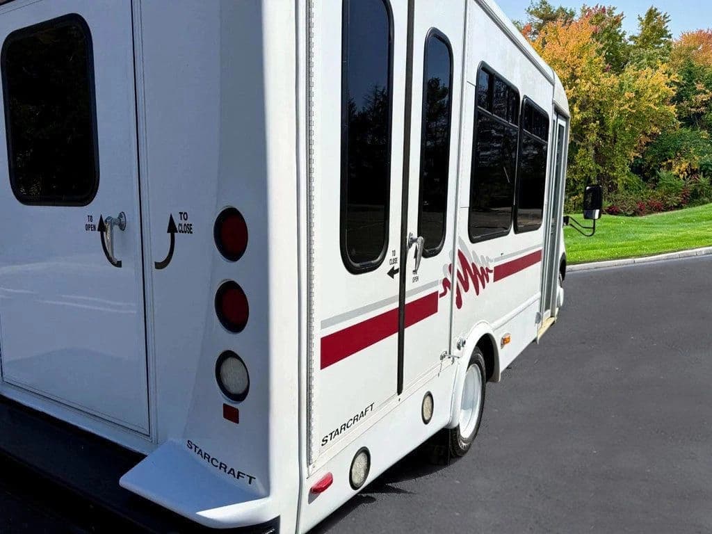 2017 Ford Transit T-350 HD Shuttle Bus - Image 10