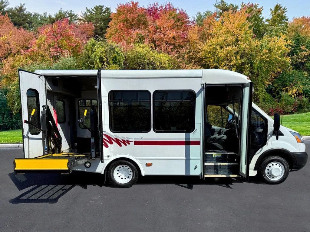2017 Ford Transit T-350 HD Shuttle Bus - Image 15