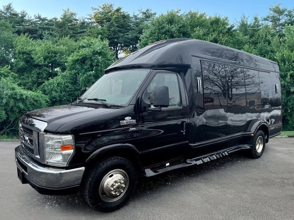 2013 Ford E-350 TurtleTop VanTerra Shuttle Bus - Image 1