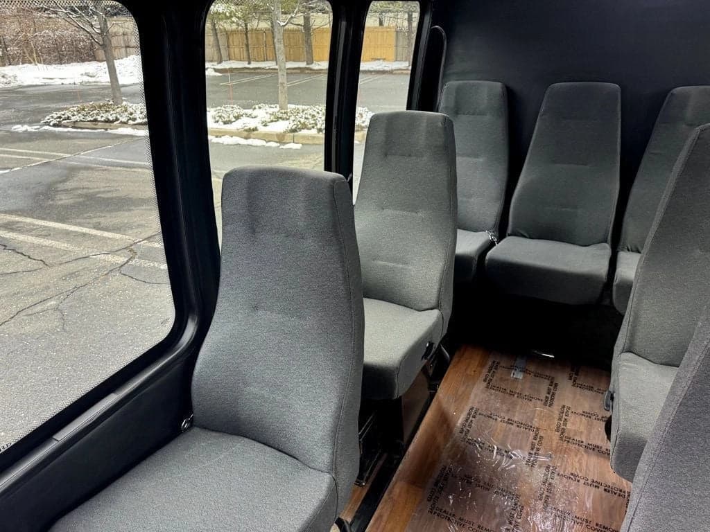 2013 Ford E-350 TurtleTop VanTerra Shuttle Bus - Image 26
