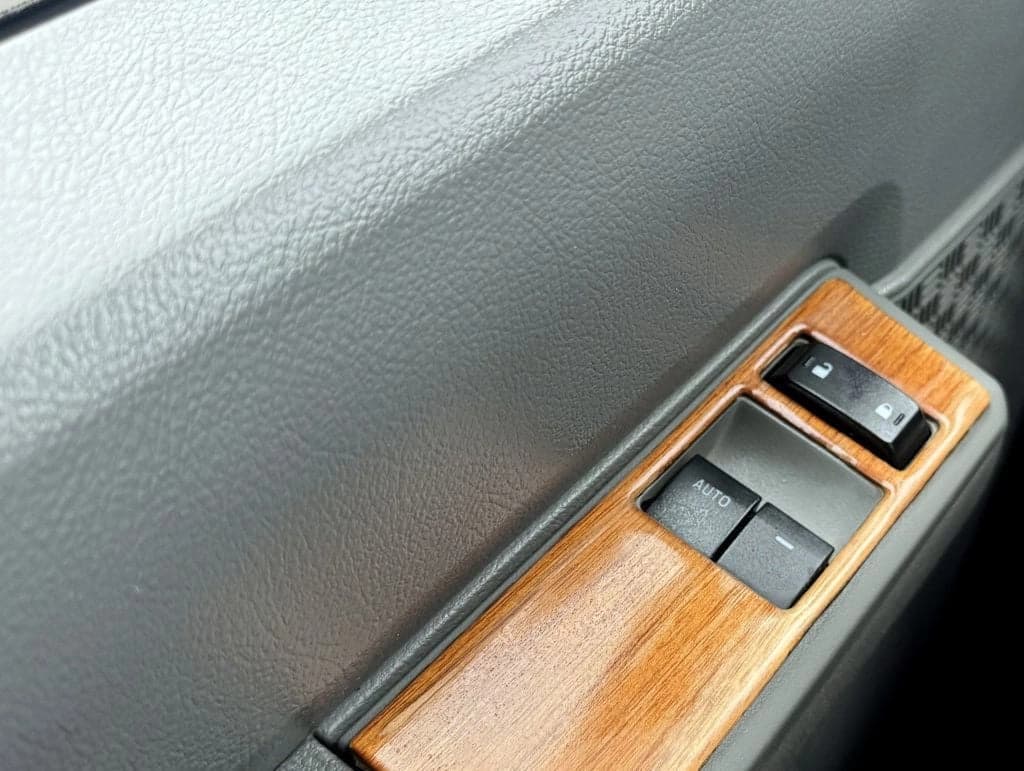 2013 Ford E-350 TurtleTop VanTerra Shuttle Bus - Image 35