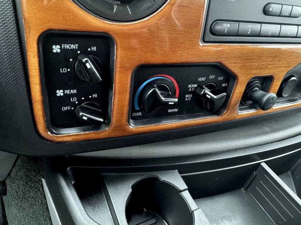 2013 Ford E-350 TurtleTop VanTerra Shuttle Bus - Image 37