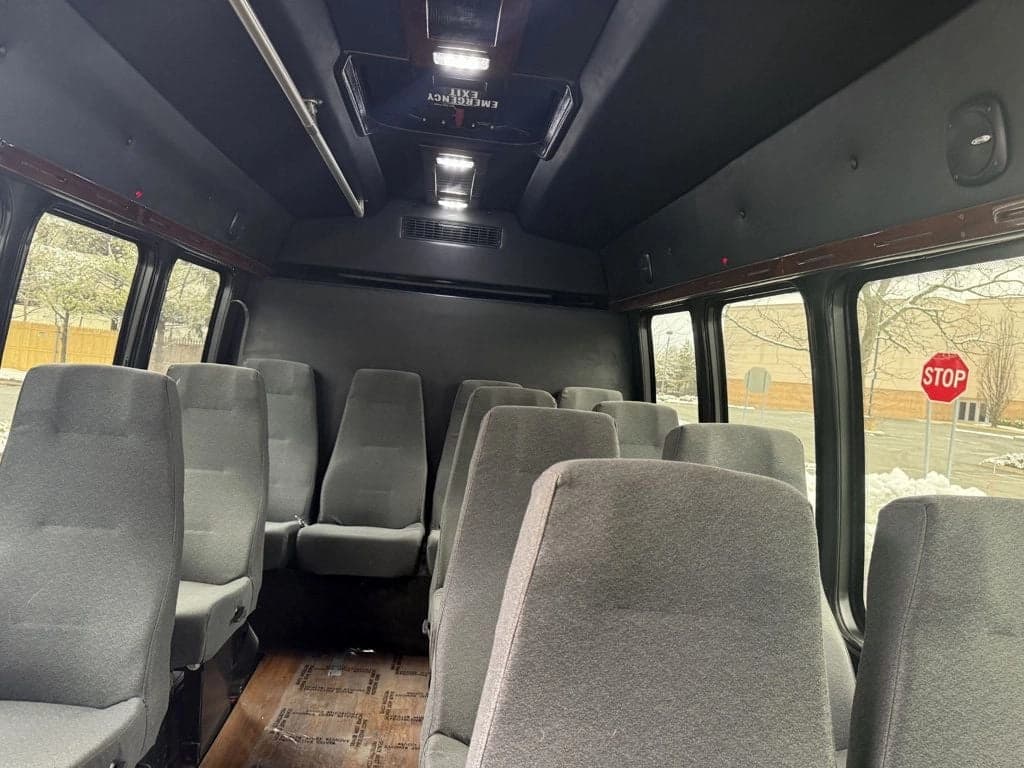 2013 Ford E-350 TurtleTop VanTerra Shuttle Bus - Image 5